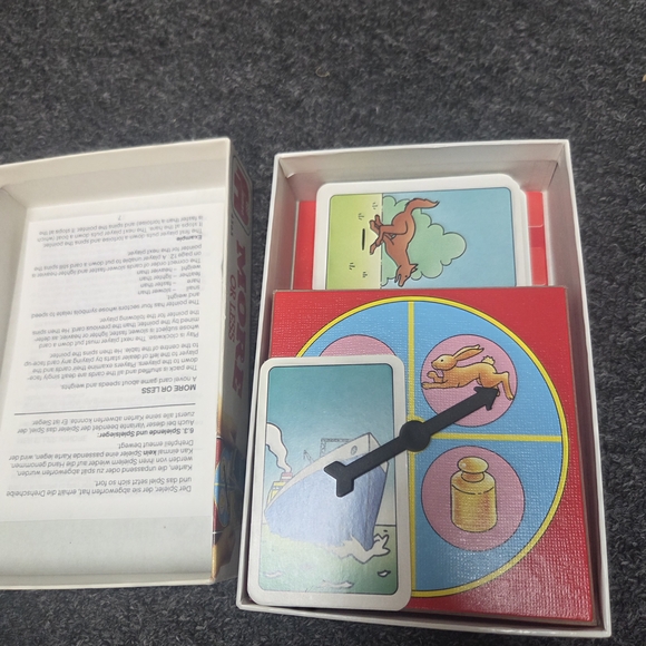 More or Less Card Game - Multicolor - Picture 2 of 3